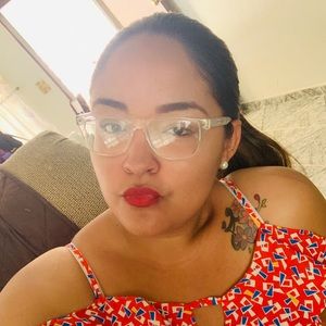 Meet your Posher, Krystal